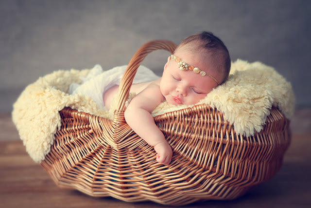 Hình ảnh bé gái sơ sinh dễ thương đốn tim người xem 8