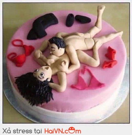 Những chiếc bánh sinh nhật độc nhất để troll bạn bè trên facebook