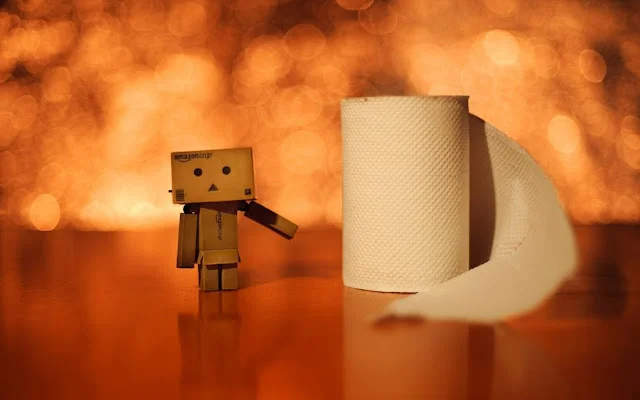 Hình Ảnh Buồn Cô Đơn Lẻ Loi Của Người Gỗ