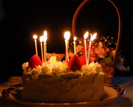 Bánh sinh nhật hình người nhện bá đạo